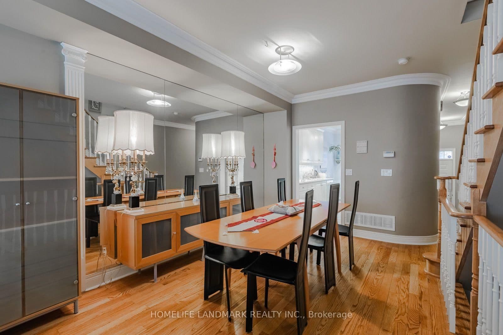 2283 Lake Shore Boulevard W, Unit B thumbnail 4