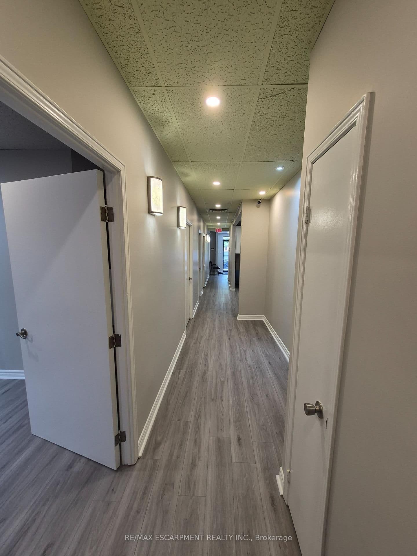 573 Maple Avenue, Unit 2 thumbnail 16