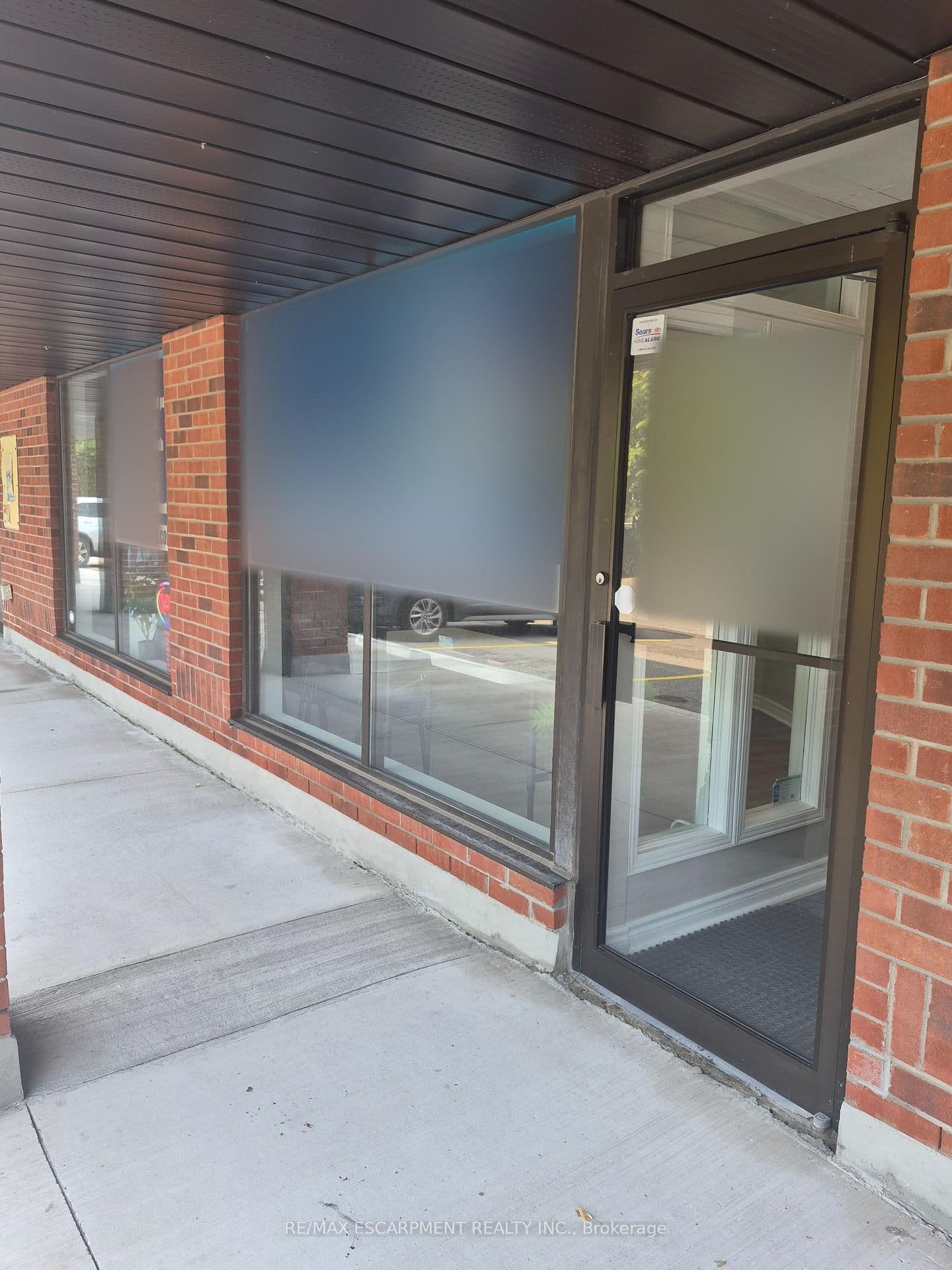 573 Maple Avenue, Unit 2 thumbnail 6