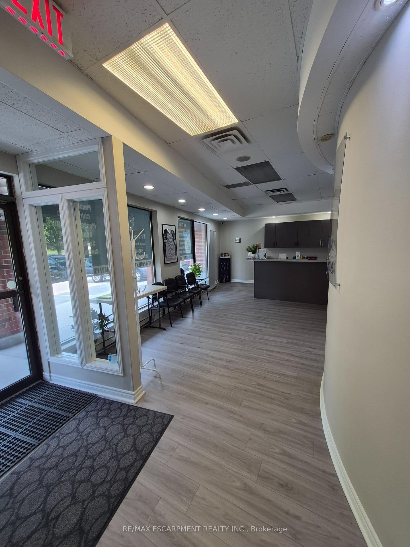 573 Maple Avenue, Unit 2 thumbnail 8