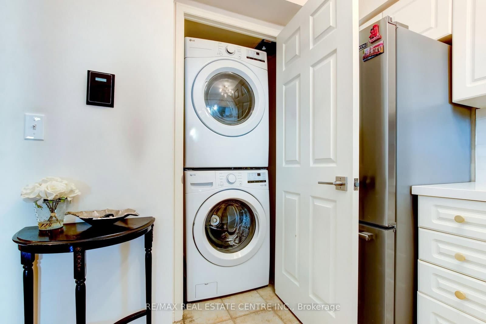 190 Manitoba Street, Unit 706 thumbnail 11