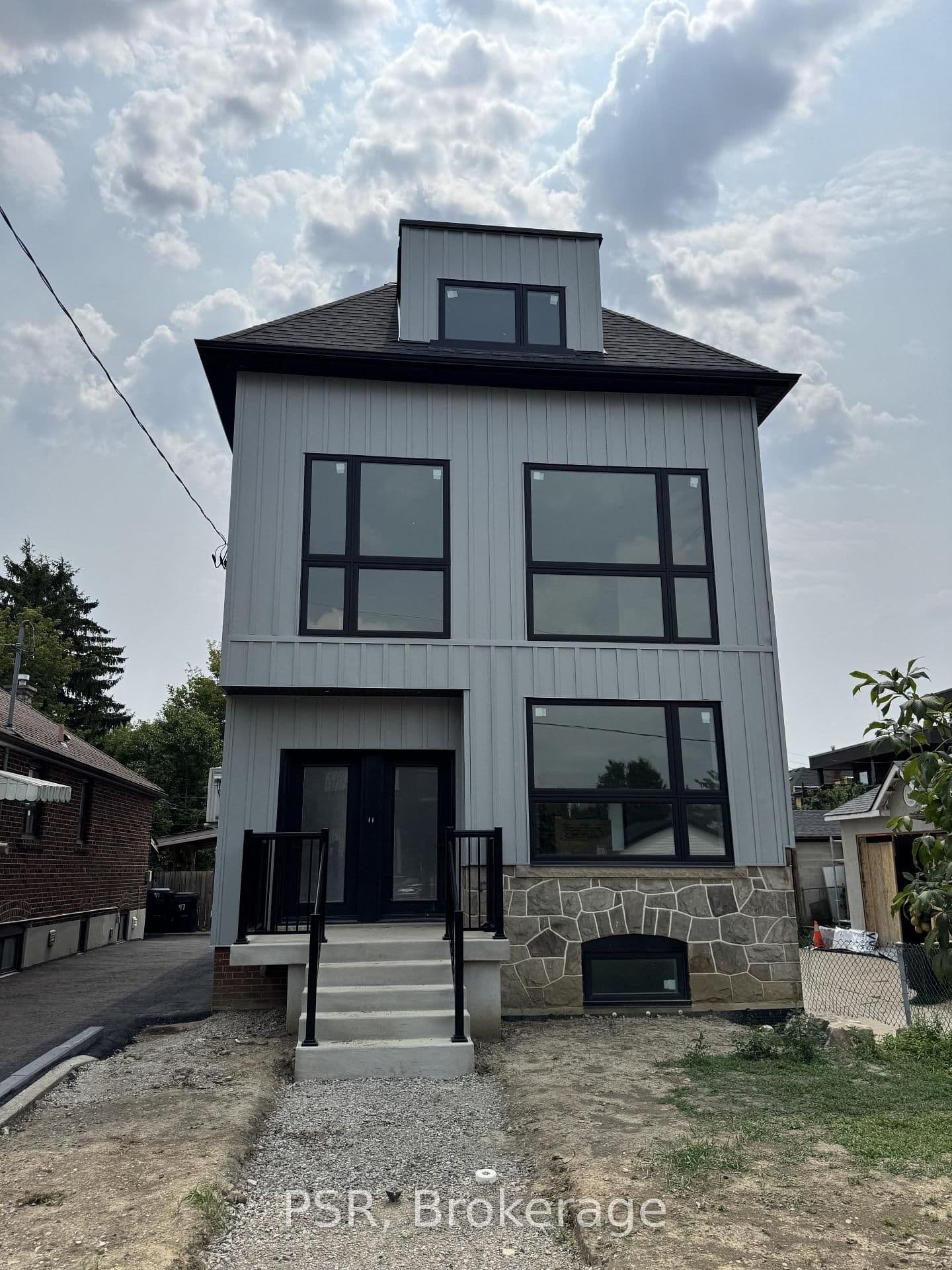 99 Ypres Road, Unit Upper - Image 1