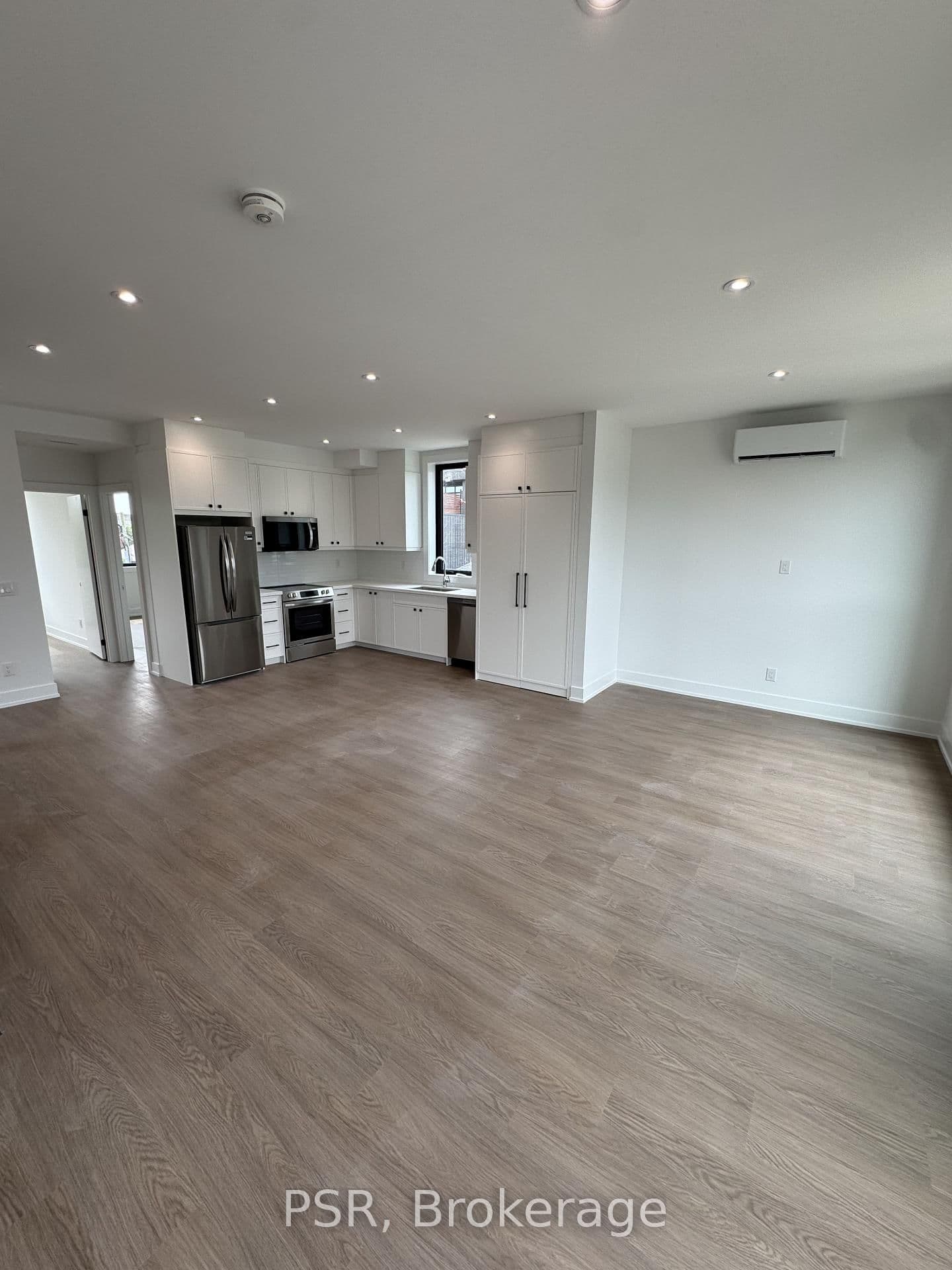 99 Ypres Road, Unit Upper thumbnail 4