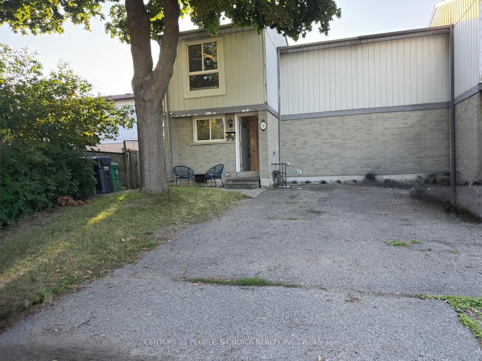 10 Juliana Square - Image 1