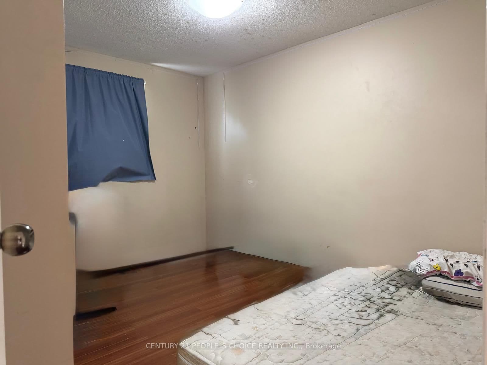 10 Juliana Square thumbnail 12