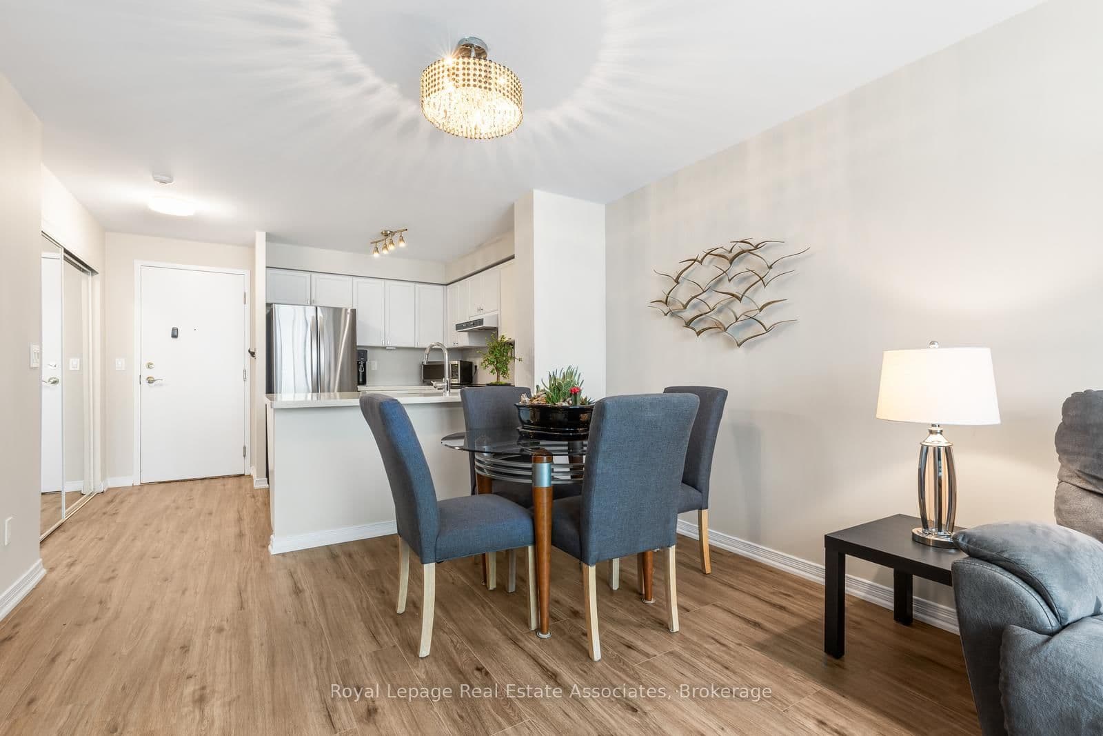 2565 Erin Centre Boulevard, Unit PH7 thumbnail 10