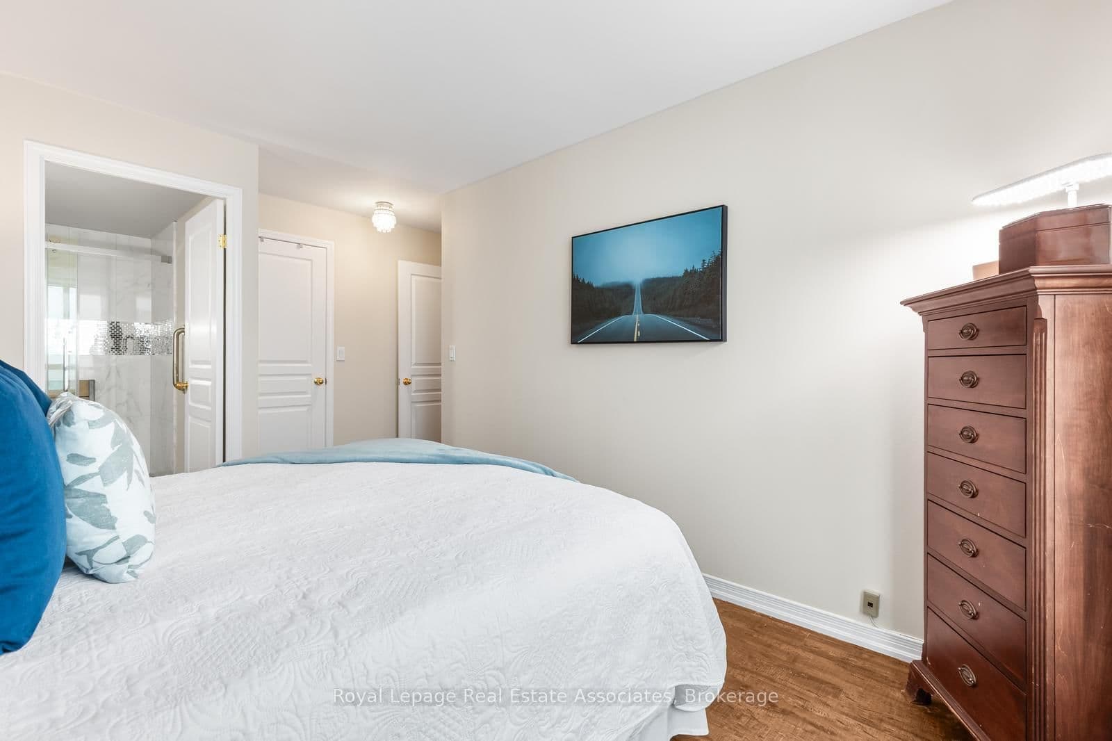 2565 Erin Centre Boulevard, Unit PH7 thumbnail 21
