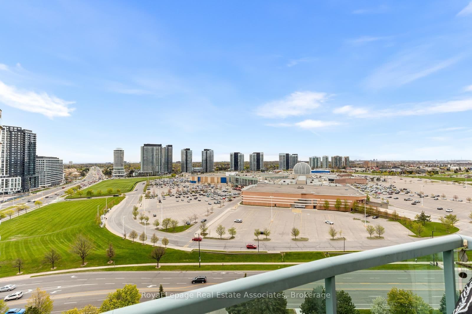 2565 Erin Centre Boulevard, Unit PH7 thumbnail 24