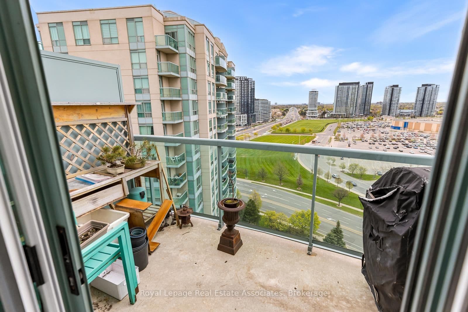 2565 Erin Centre Boulevard, Unit PH7 thumbnail 26