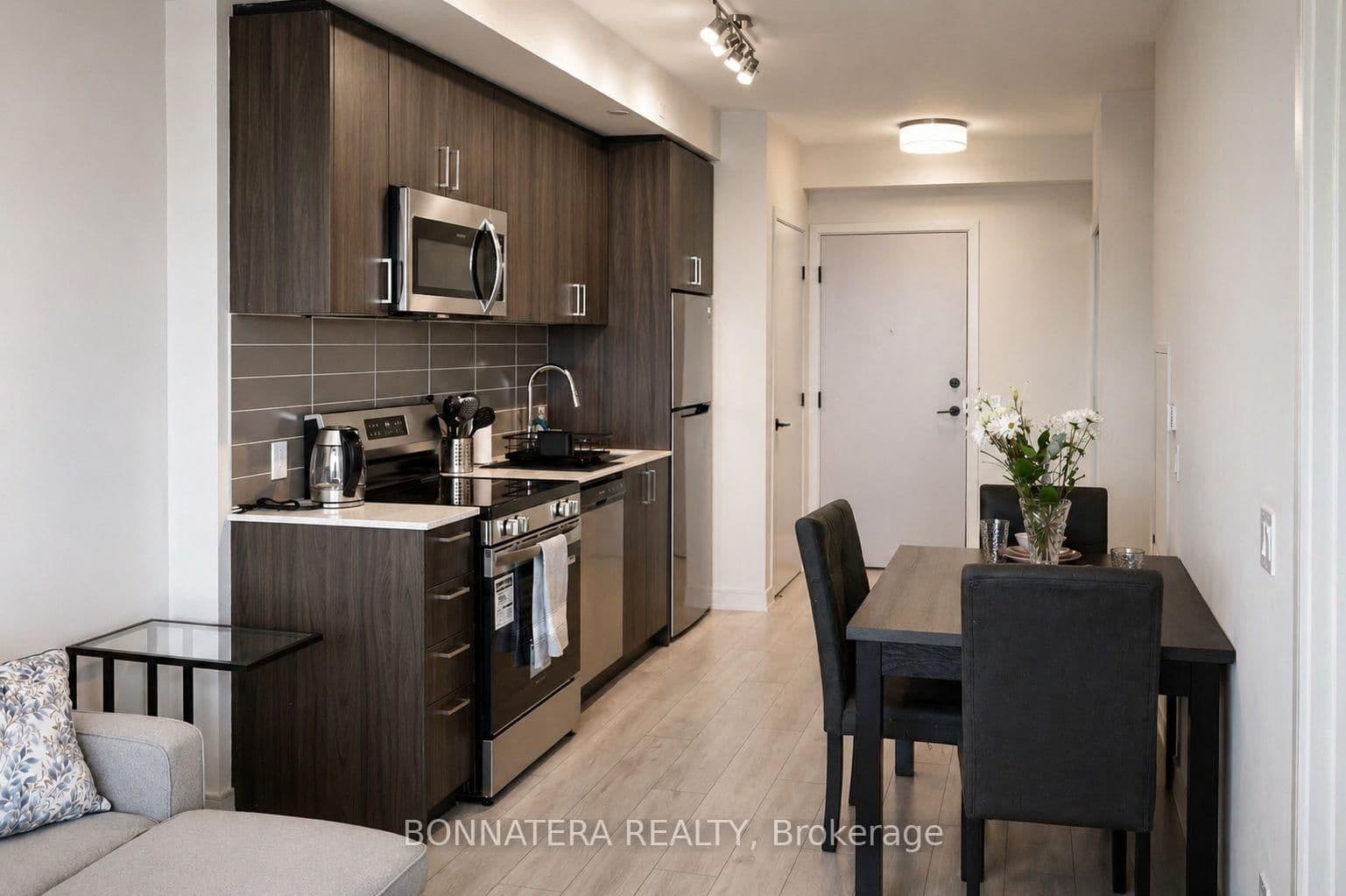 8020 Derry Road, Unit 1006 thumbnail 7