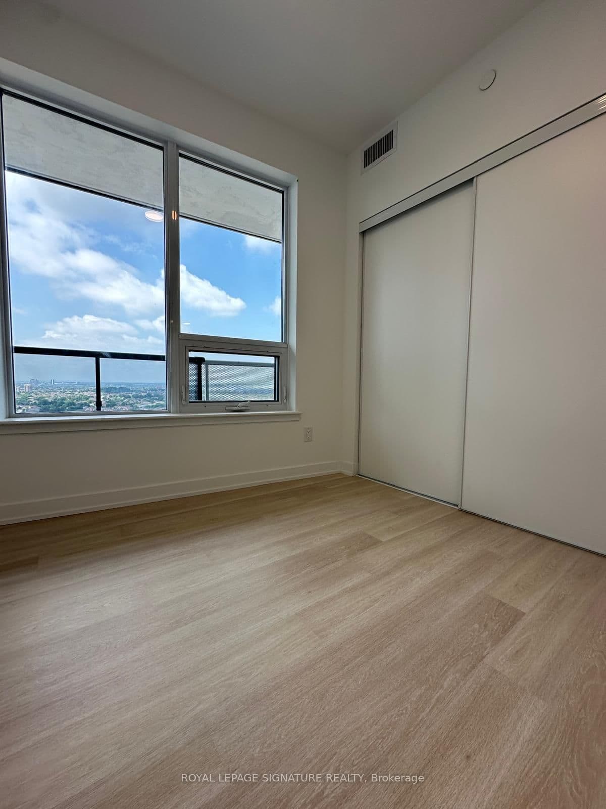 5105 Hurontario Street, Unit 2208 thumbnail 11