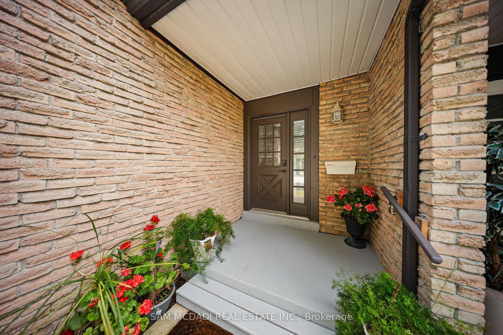 2640 Canberra Road thumbnail 3