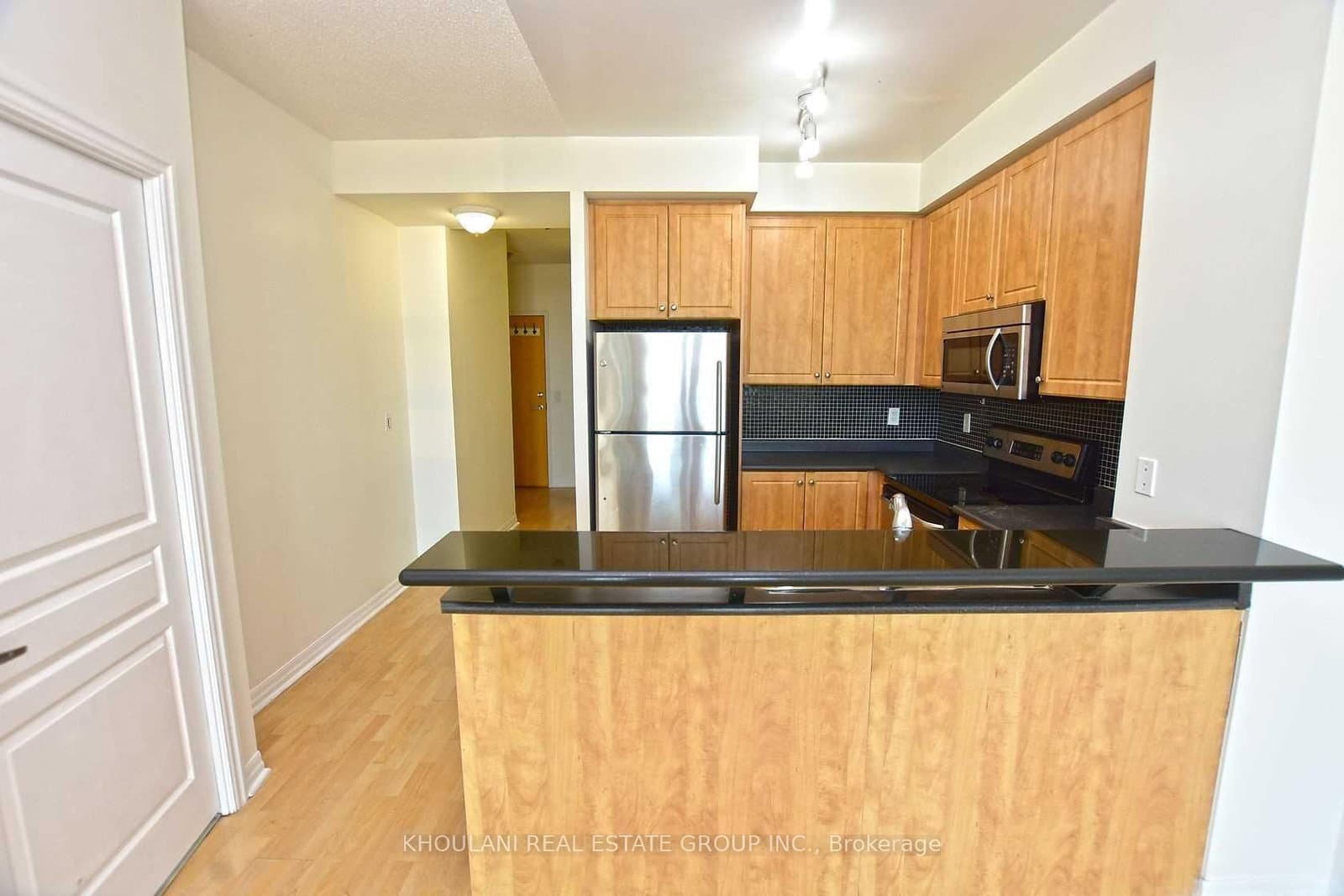 220 Burnhamthorpe Road, Unit 2201 thumbnail 4