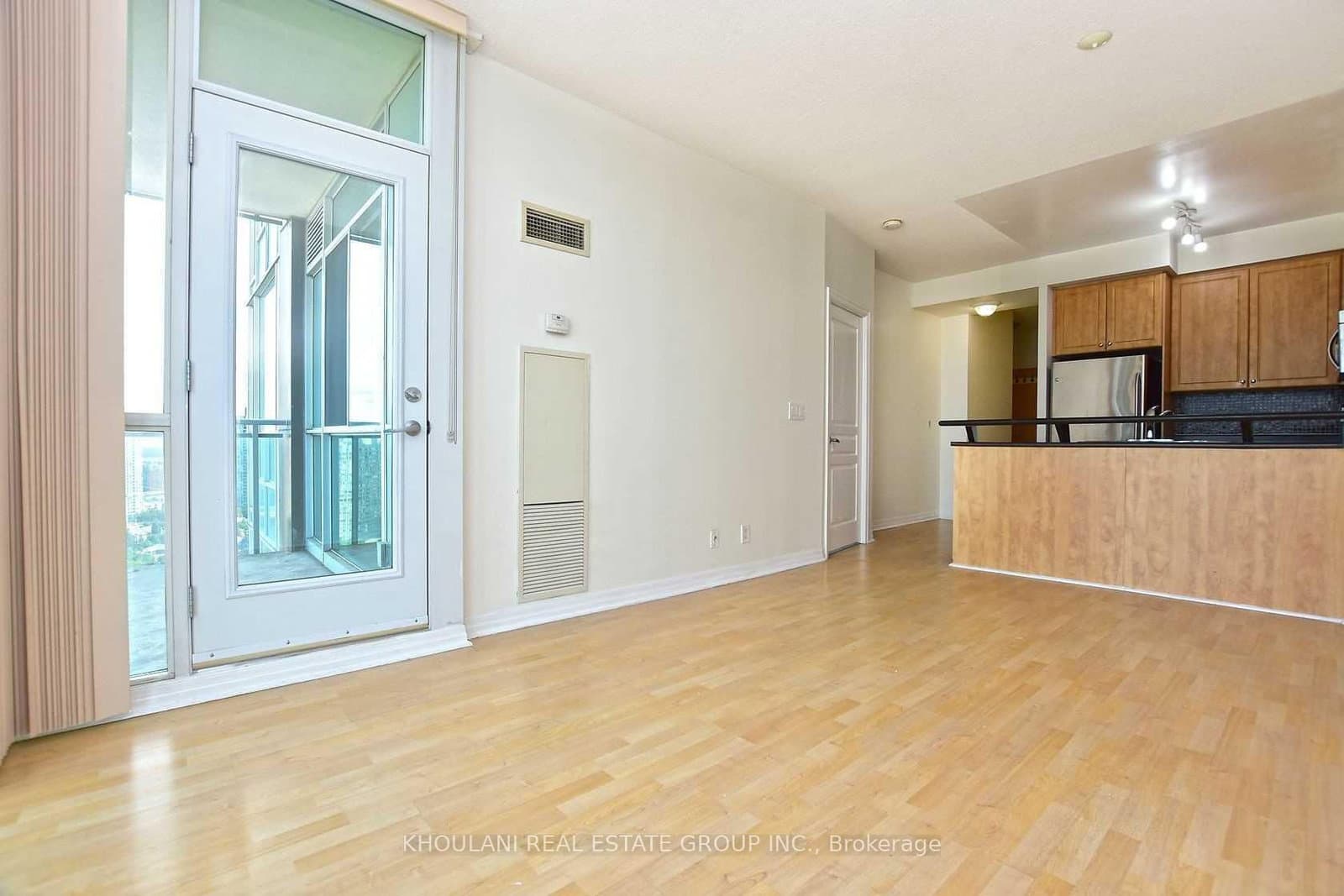 220 Burnhamthorpe Road, Unit 2201 thumbnail 6