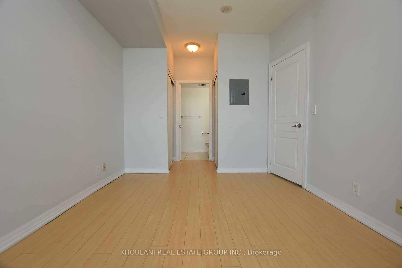 220 Burnhamthorpe Road, Unit 2201 thumbnail 8