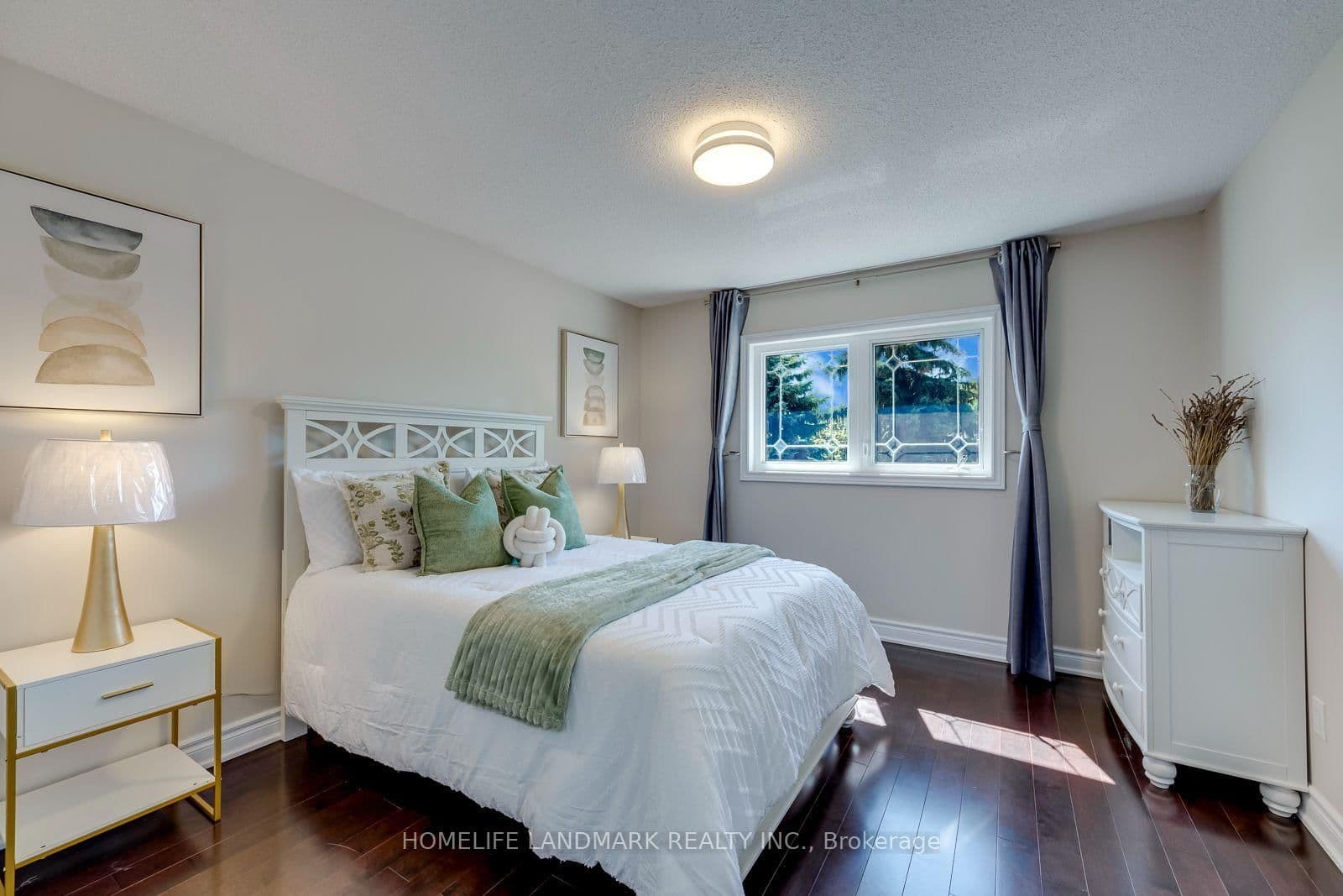 2935 Kingsway Drive thumbnail 36