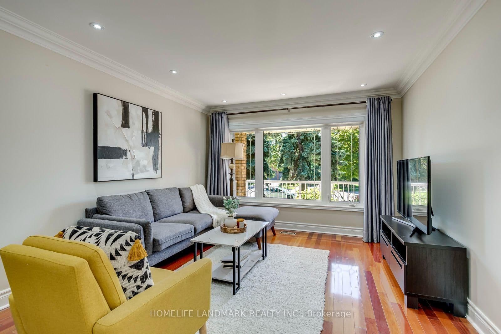 2935 Kingsway Drive thumbnail 8