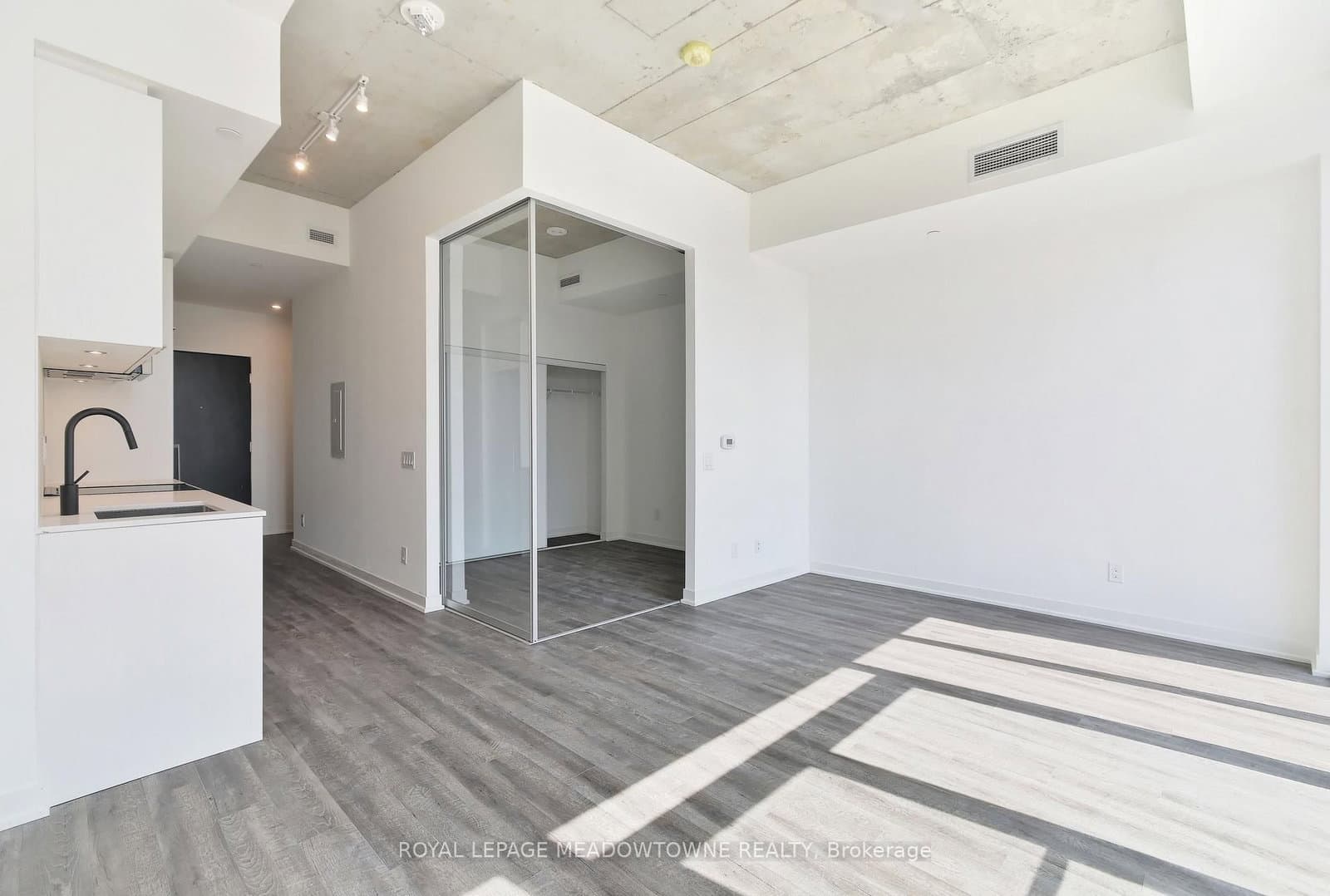 1808 St. Clair Avenue W, Unit 712 thumbnail 10