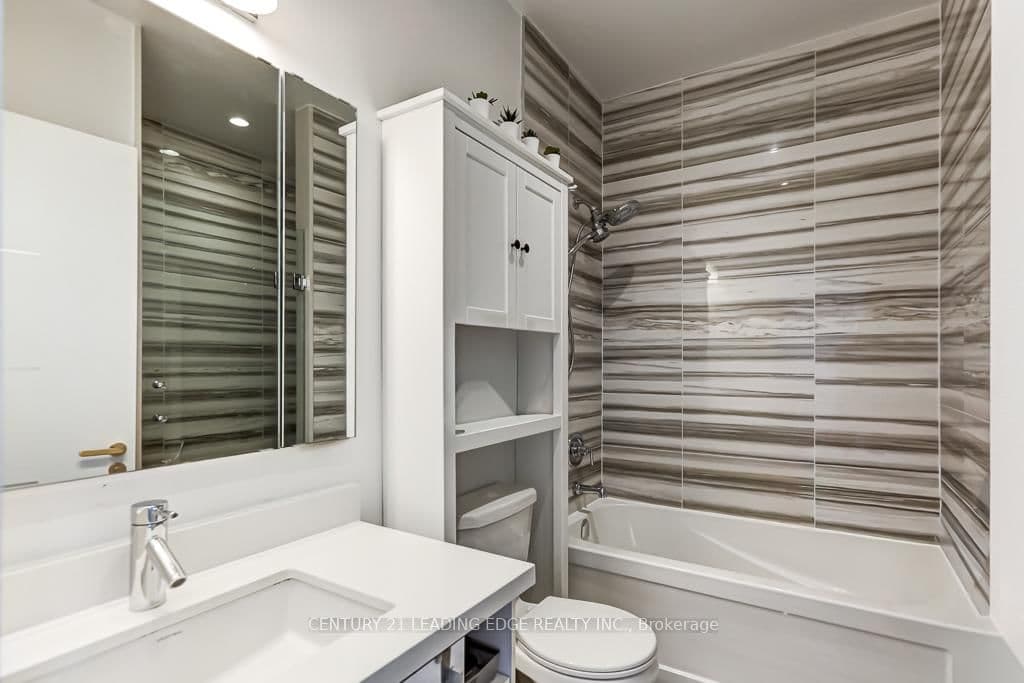 2200 Lake Shore Boulevard W, Unit PH08 thumbnail 21