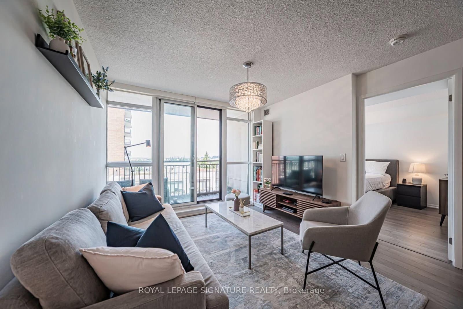 830 Lawrence Avenue W, Unit 1017 thumbnail 2