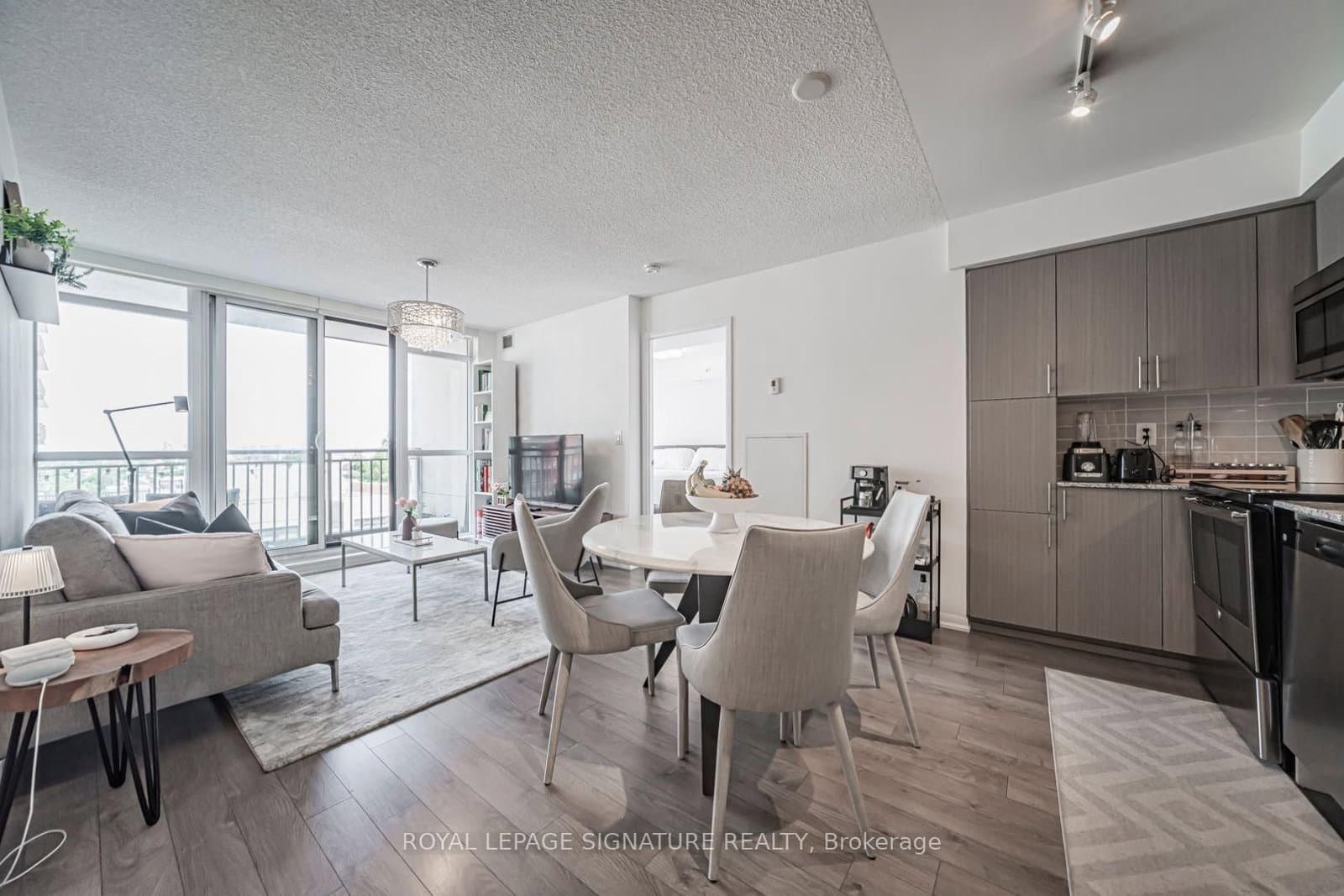 830 Lawrence Avenue W, Unit 1017 thumbnail 4