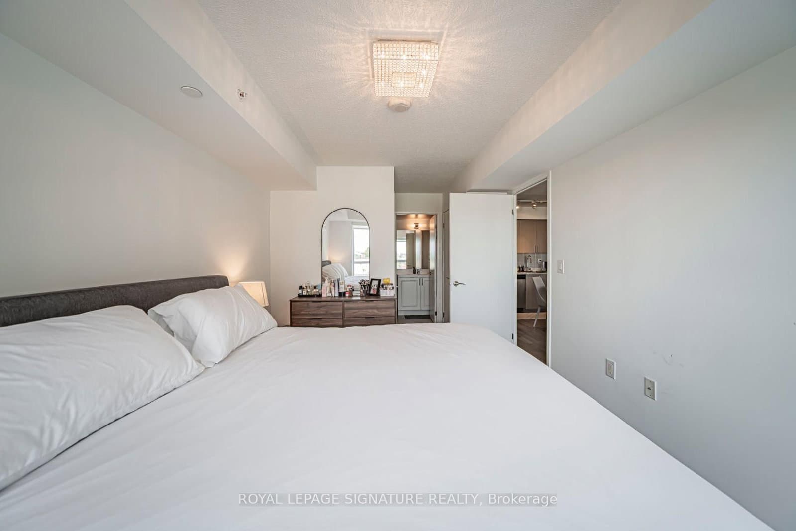 830 Lawrence Avenue W, Unit 1017 thumbnail 8