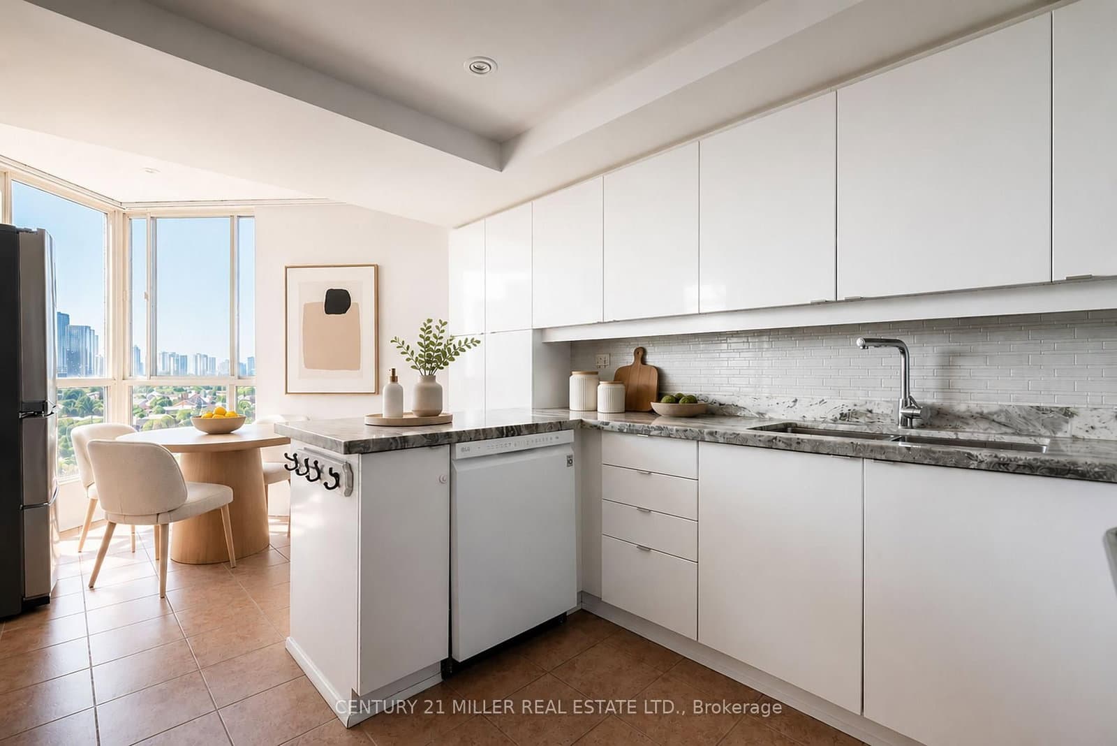55 Kingsbridge Garden Circle, Unit 909 thumbnail 6