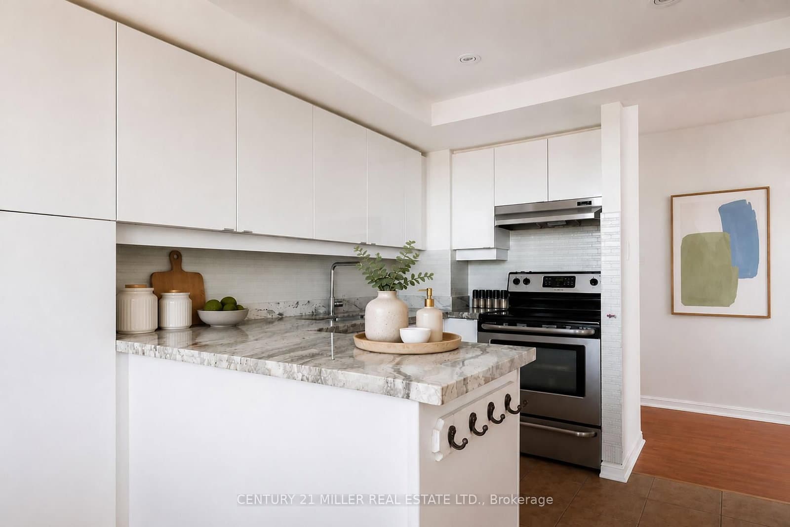 55 Kingsbridge Garden Circle, Unit 909 thumbnail 9