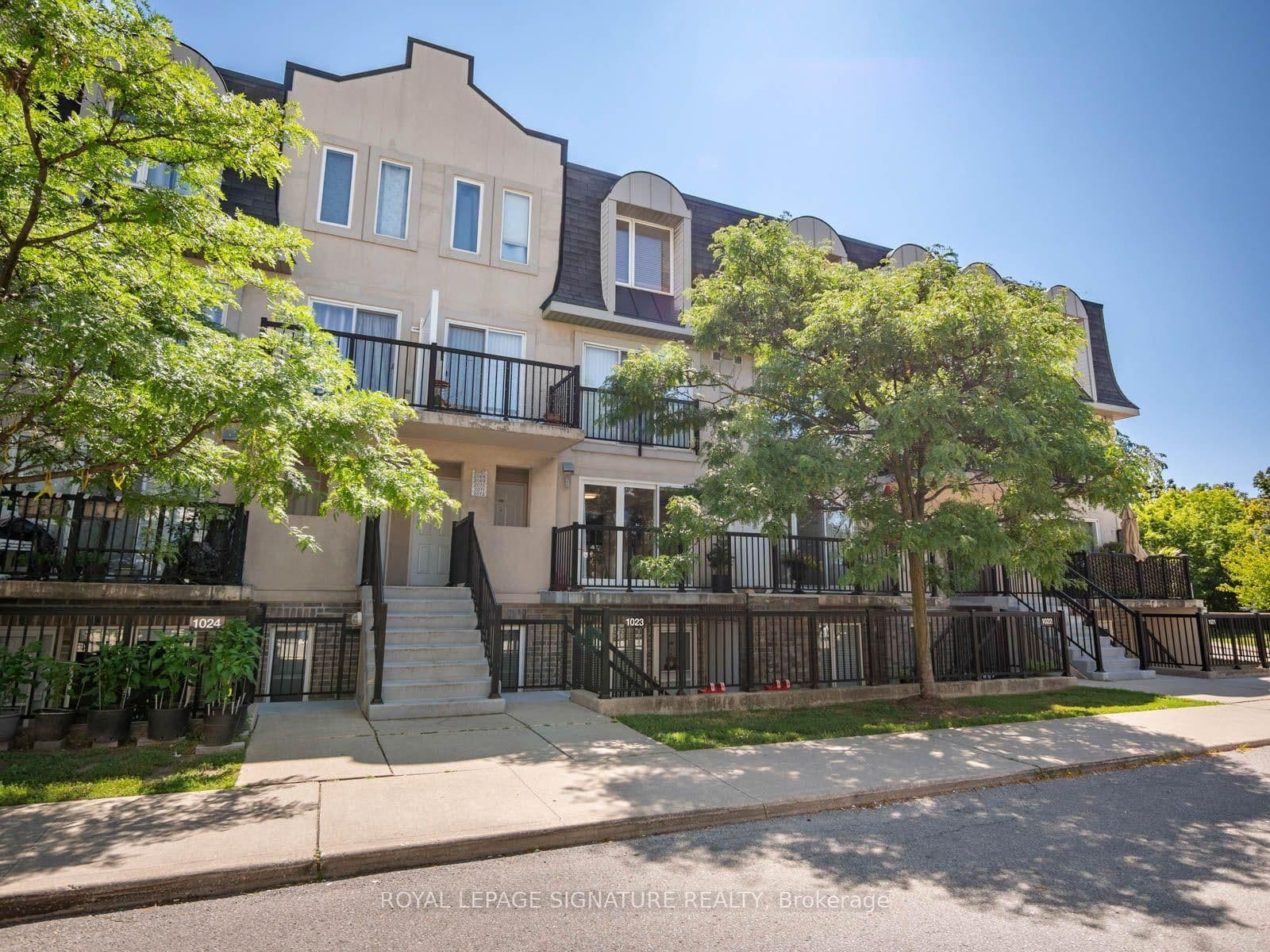 65 George Appleton Way, Unit 2067 thumbnail 2
