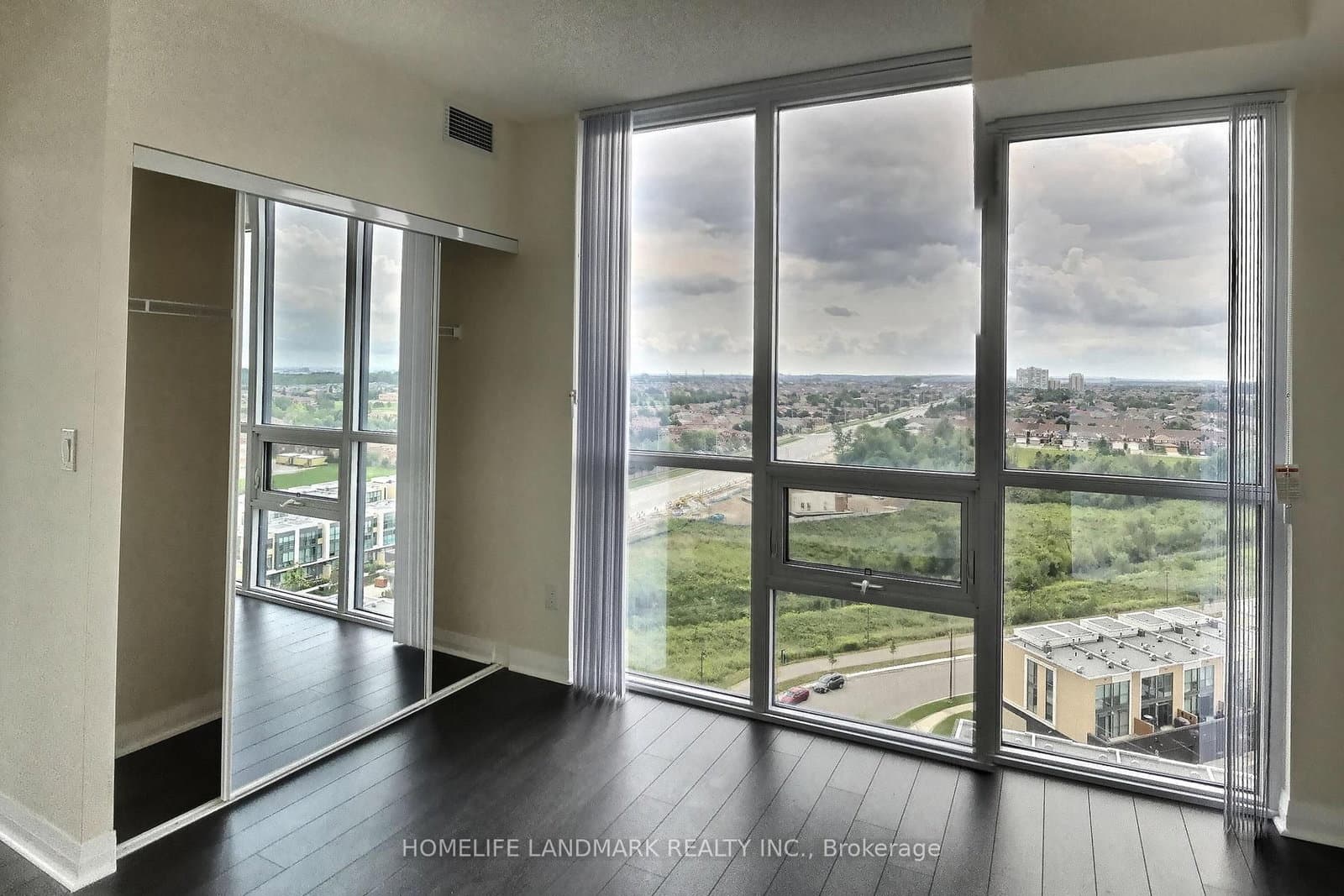 5025 Four Springs Avenue, Unit 1207 thumbnail 4