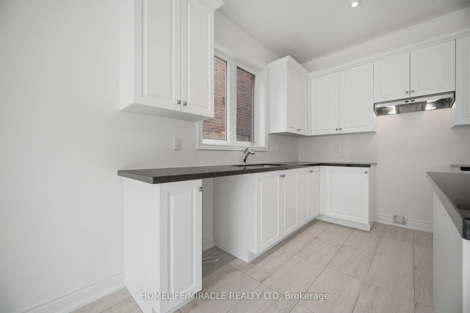 46 Stratford Drive thumbnail 7