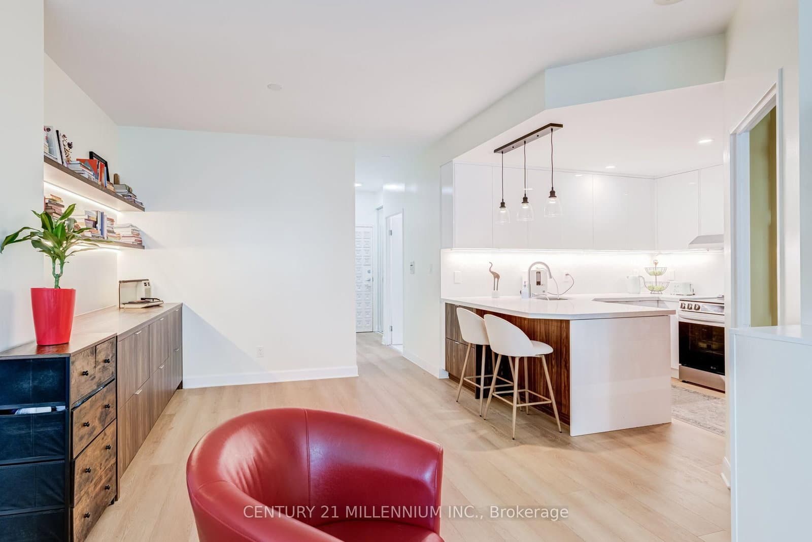 88 Palace Pier Court, Unit 506 thumbnail 11