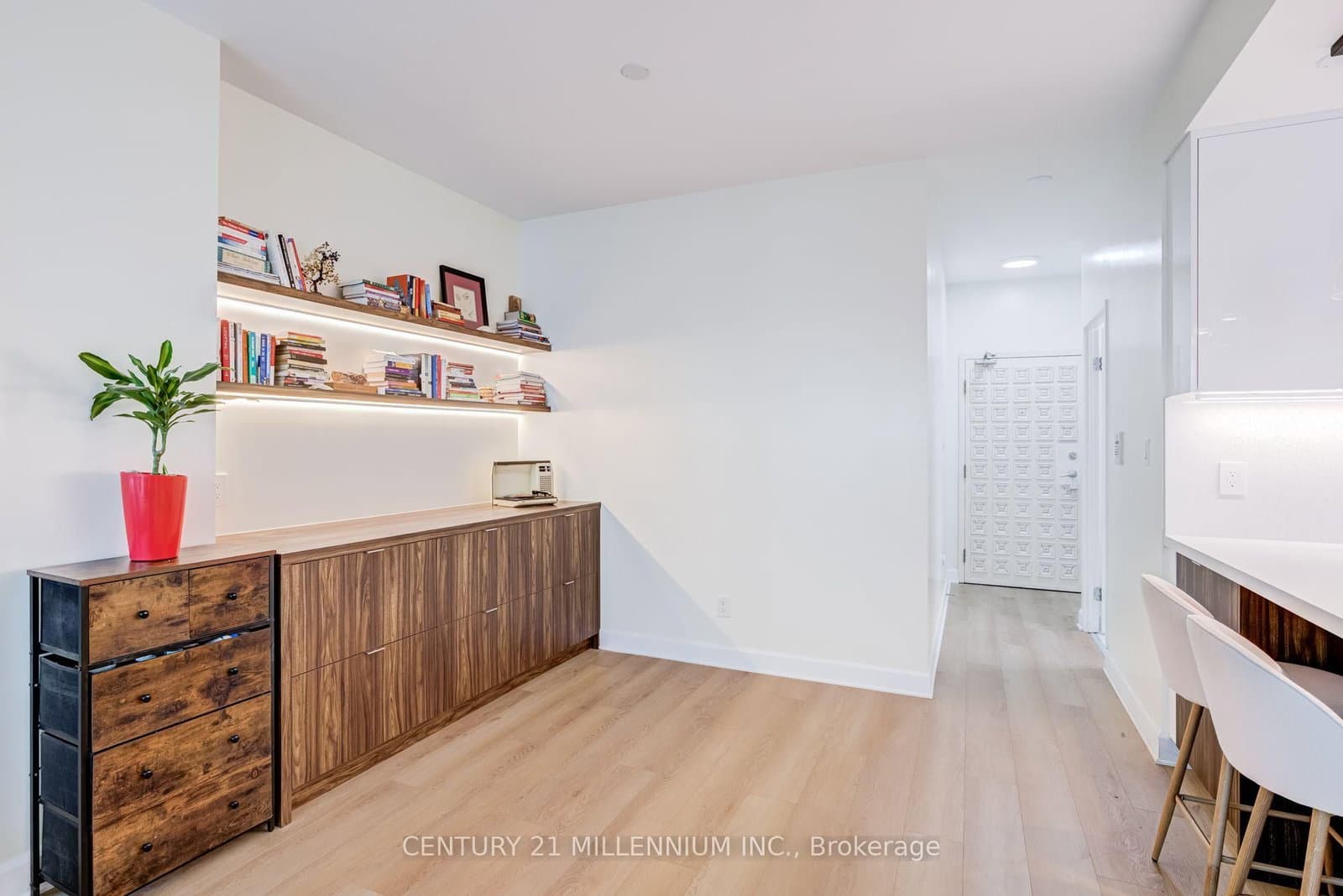 88 Palace Pier Court, Unit 506 thumbnail 12