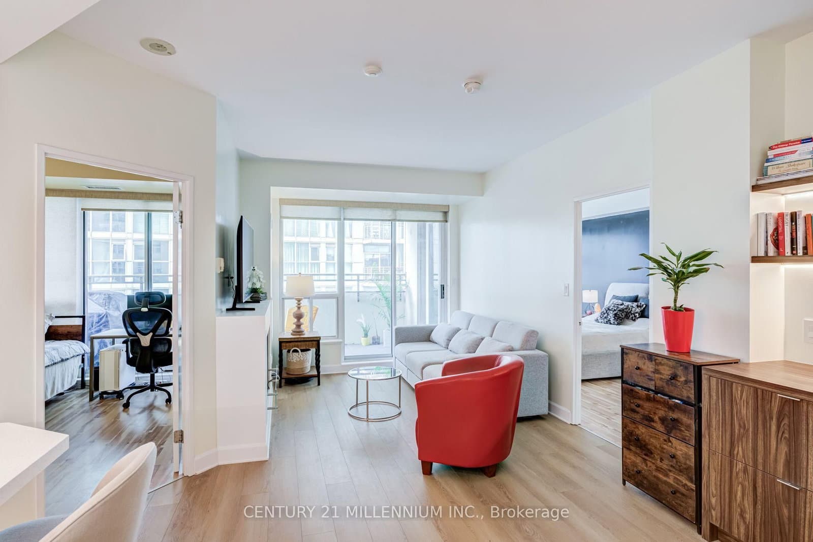 88 Palace Pier Court, Unit 506 thumbnail 6