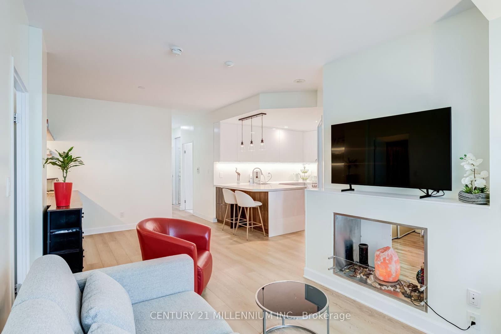 88 Palace Pier Court, Unit 506 thumbnail 7