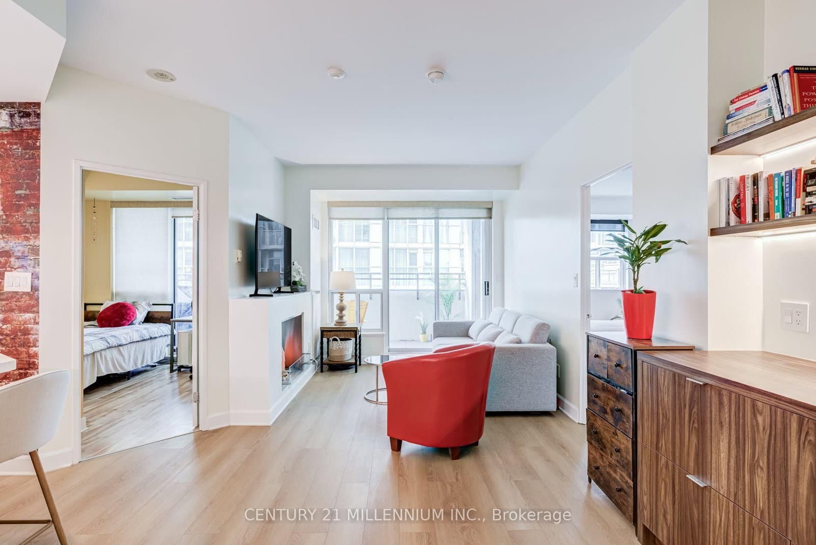 88 Palace Pier Court, Unit 506 thumbnail 8