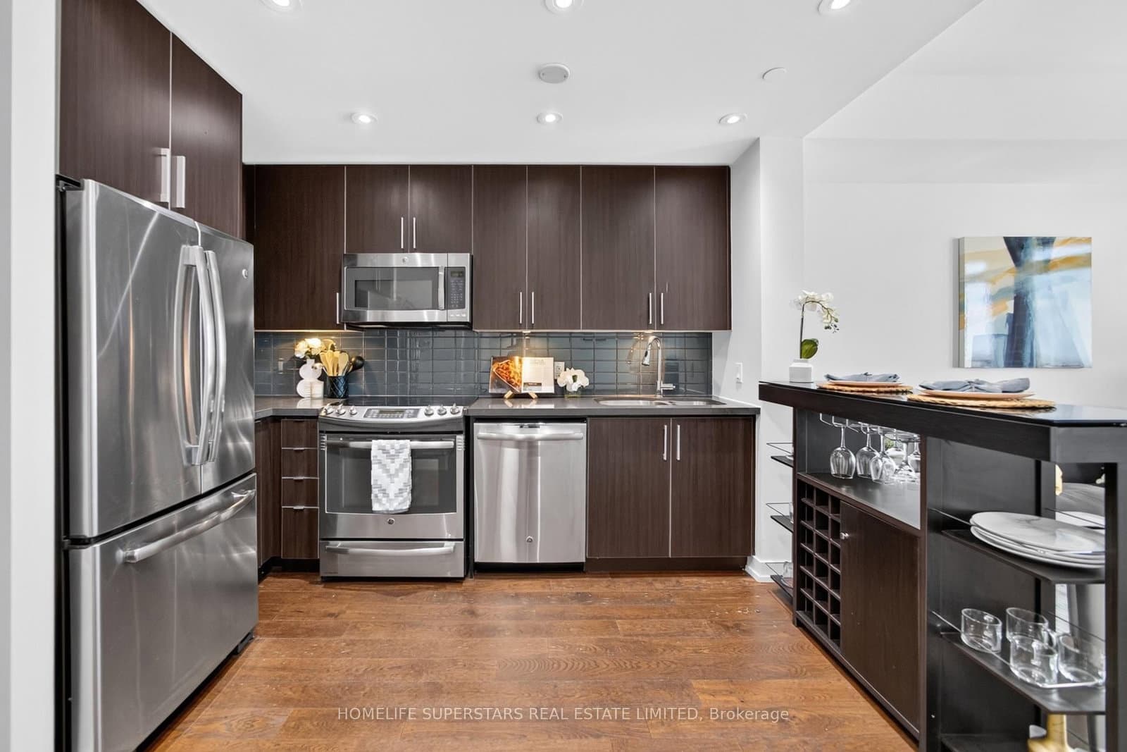 2212 Lake Shore Boulevard W, Unit 4107 thumbnail 2
