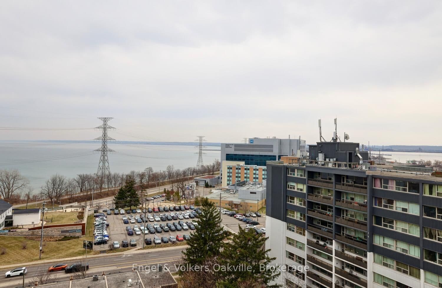 442 Maple Avenue, Unit 1402 thumbnail 37