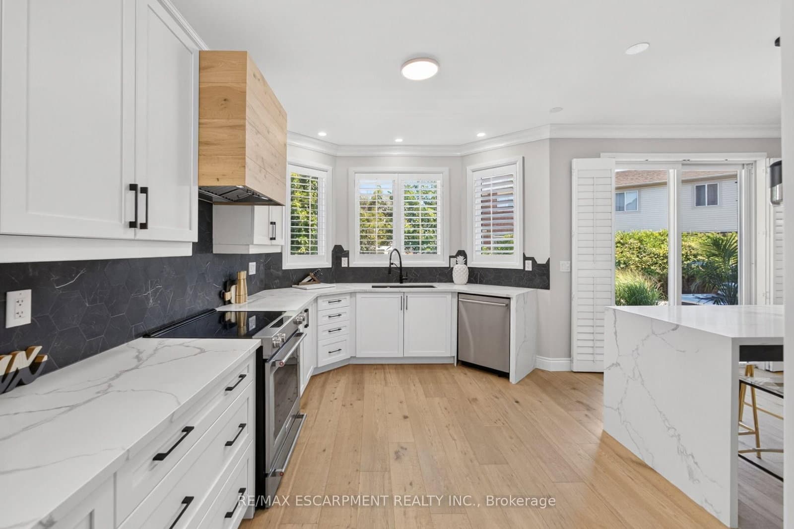 1533 Morse Place thumbnail 16