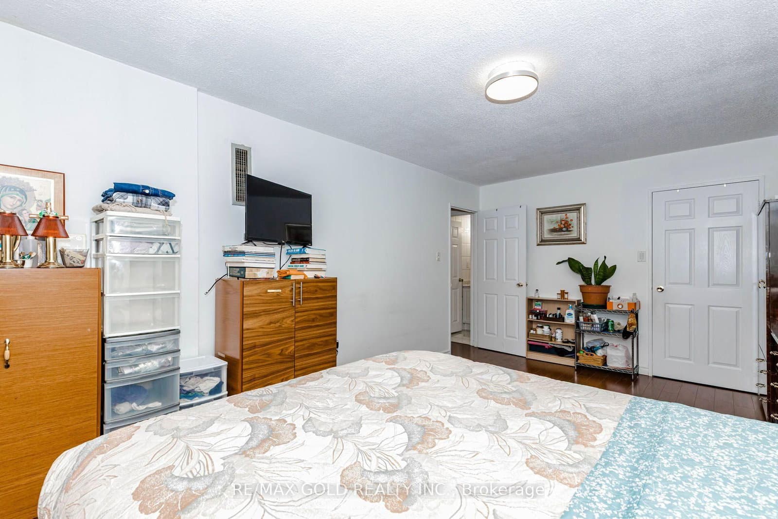 17 Knightsbridge Road, Unit 905 thumbnail 14