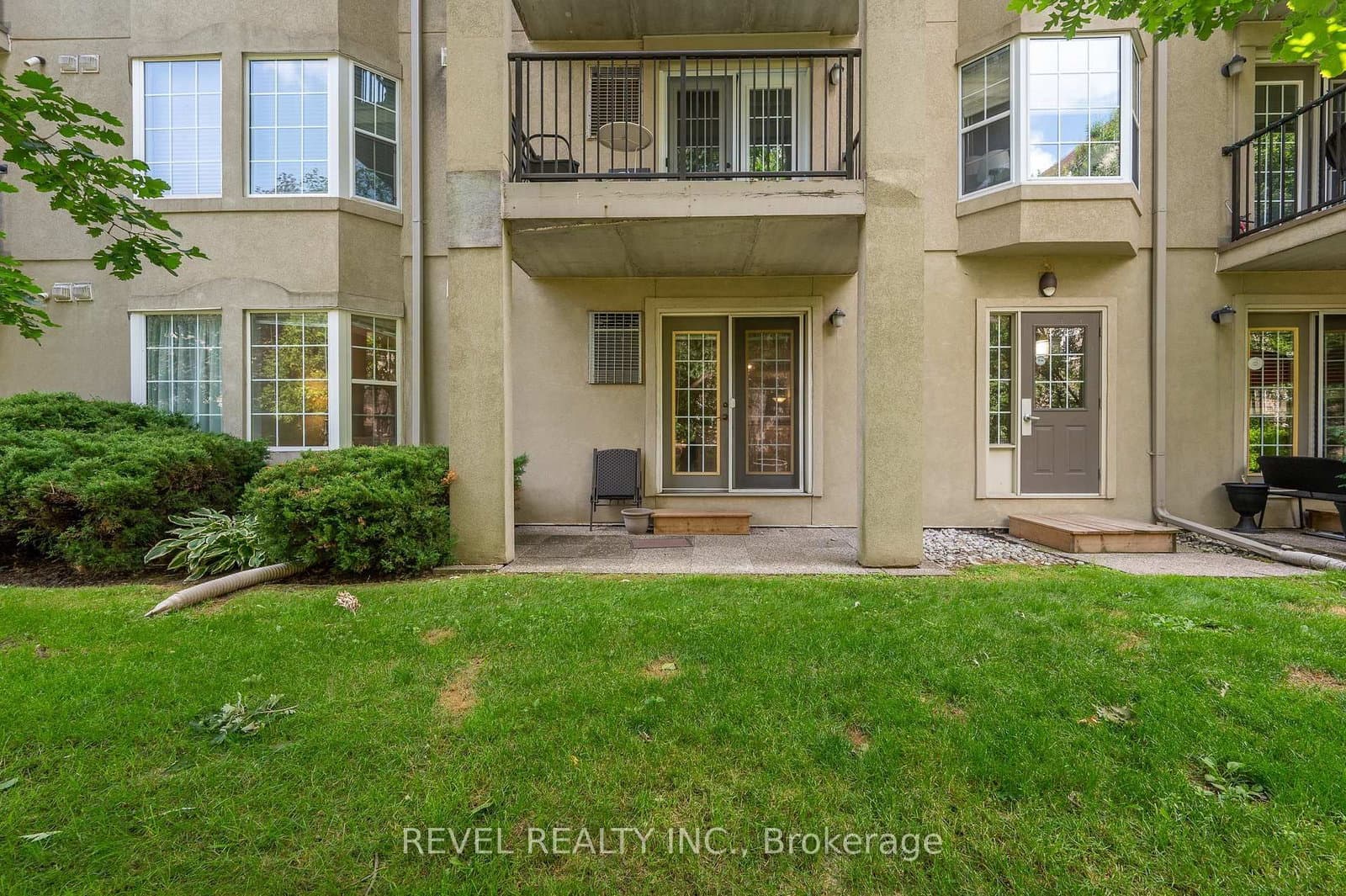 1441 Walkers Line, Unit 105 thumbnail 14