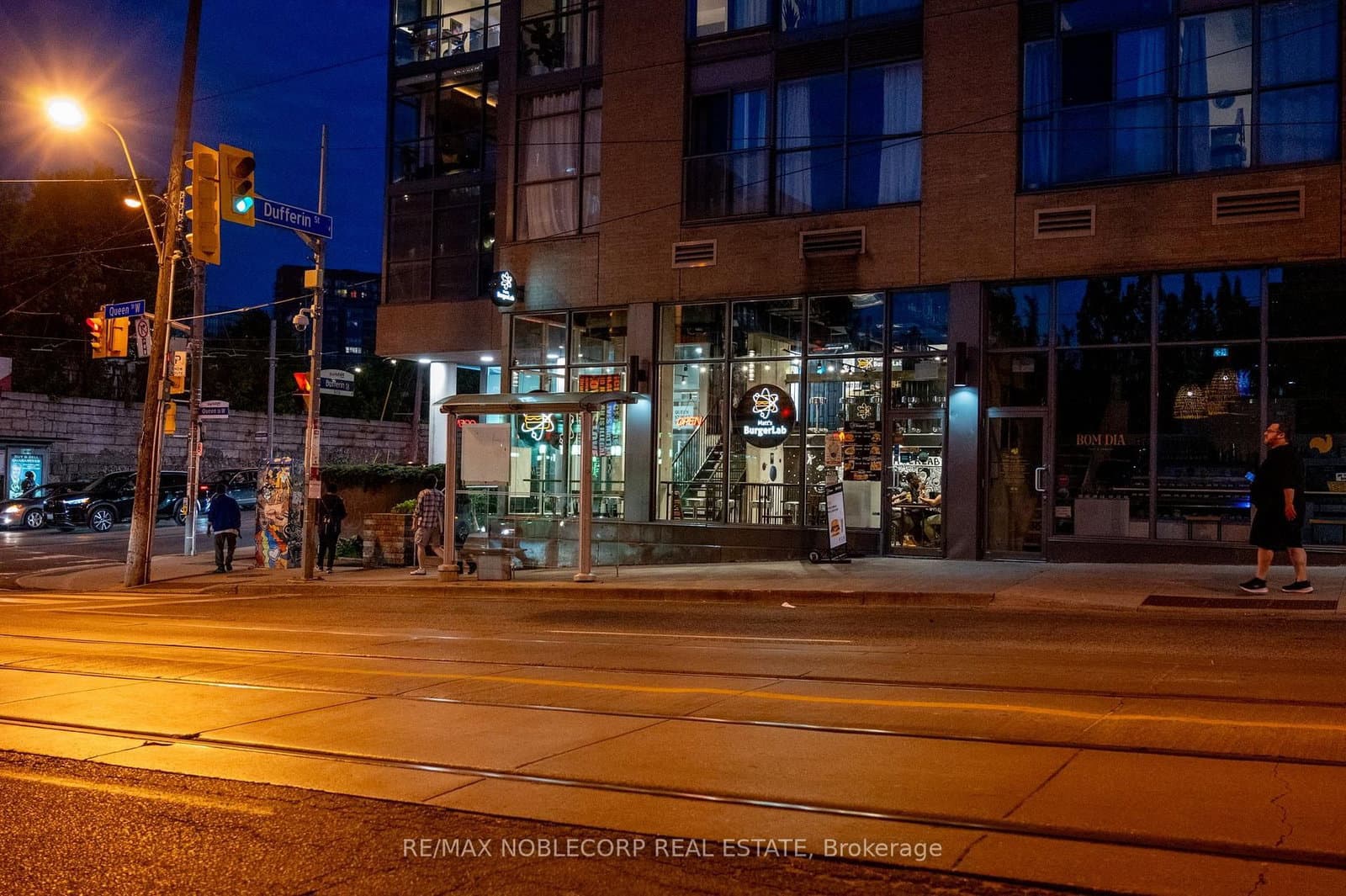 1205 Queen Street W thumbnail 46