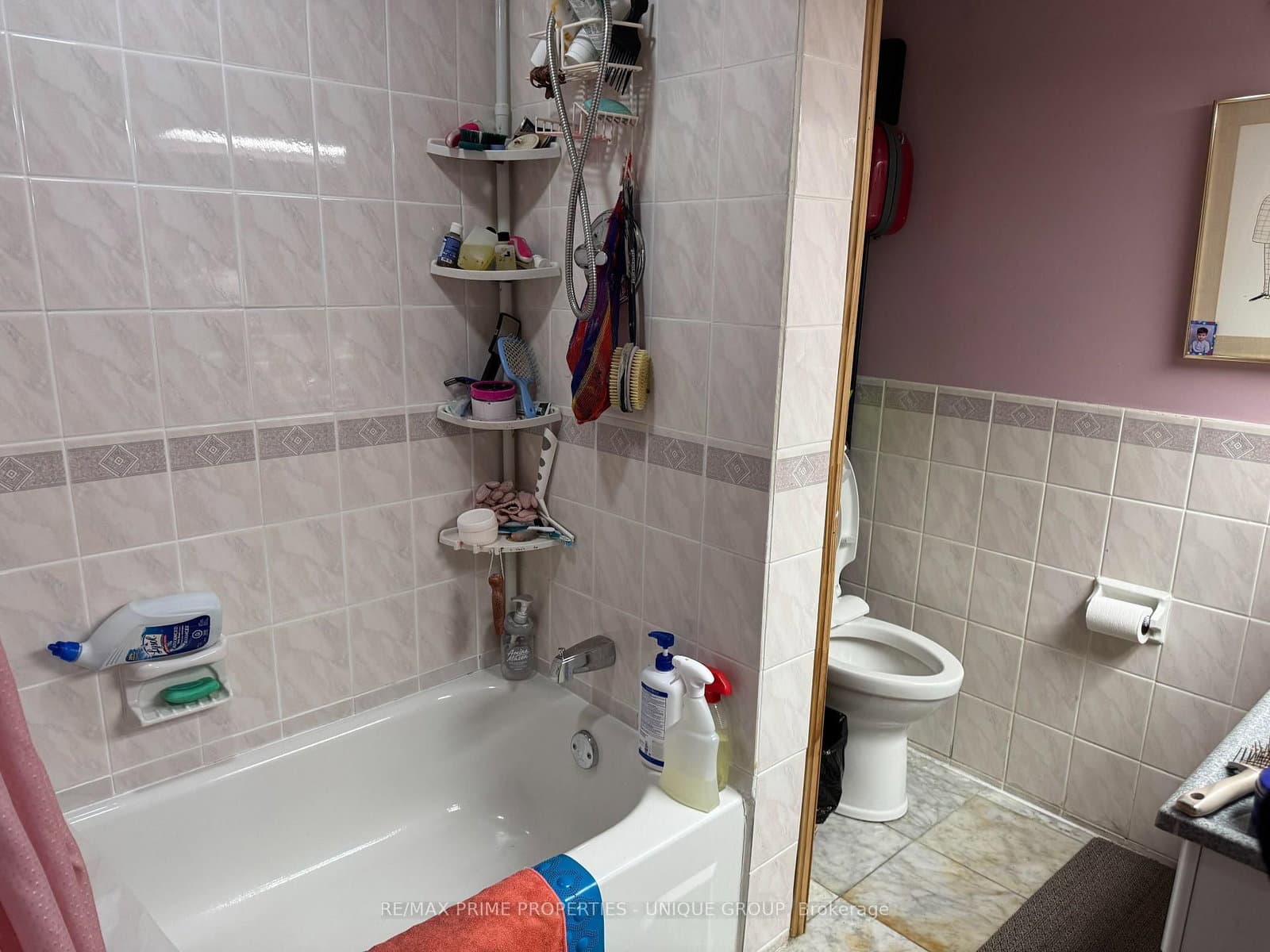 2330 Dufferin Street thumbnail 5