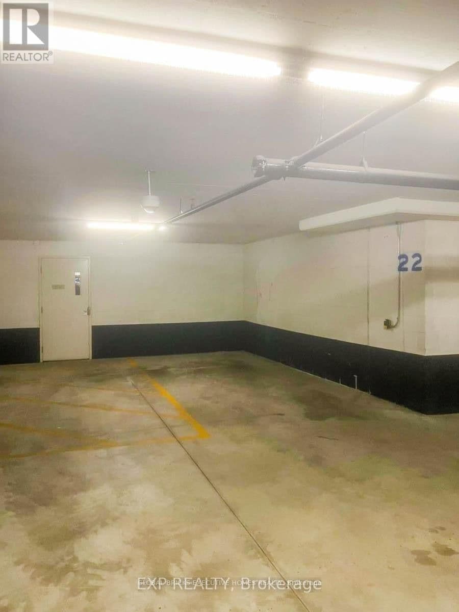 830 Lawrence Avenue, Unit 1012 thumbnail 12