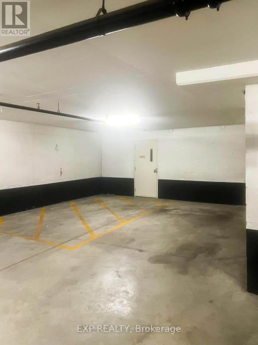 830 Lawrence Avenue, Unit 1012 thumbnail 19