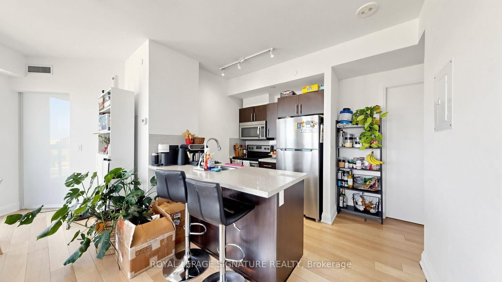 16 McAdam Avenue, Unit 403 thumbnail 12