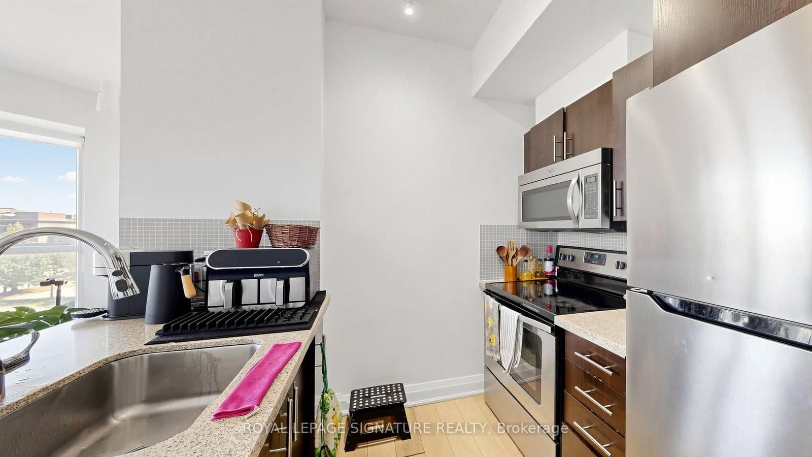16 McAdam Avenue, Unit 403 thumbnail 13