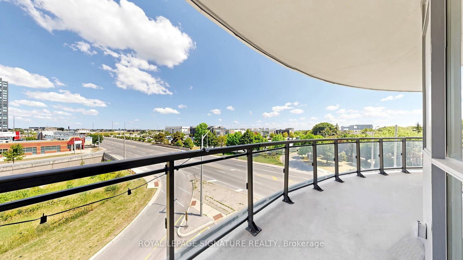 16 McAdam Avenue, Unit 403 thumbnail 24