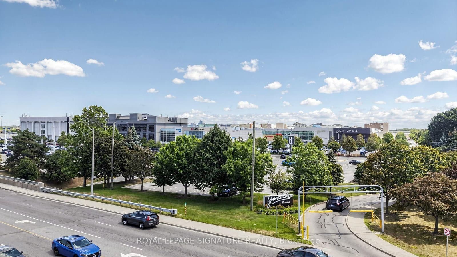 16 McAdam Avenue, Unit 403 thumbnail 28