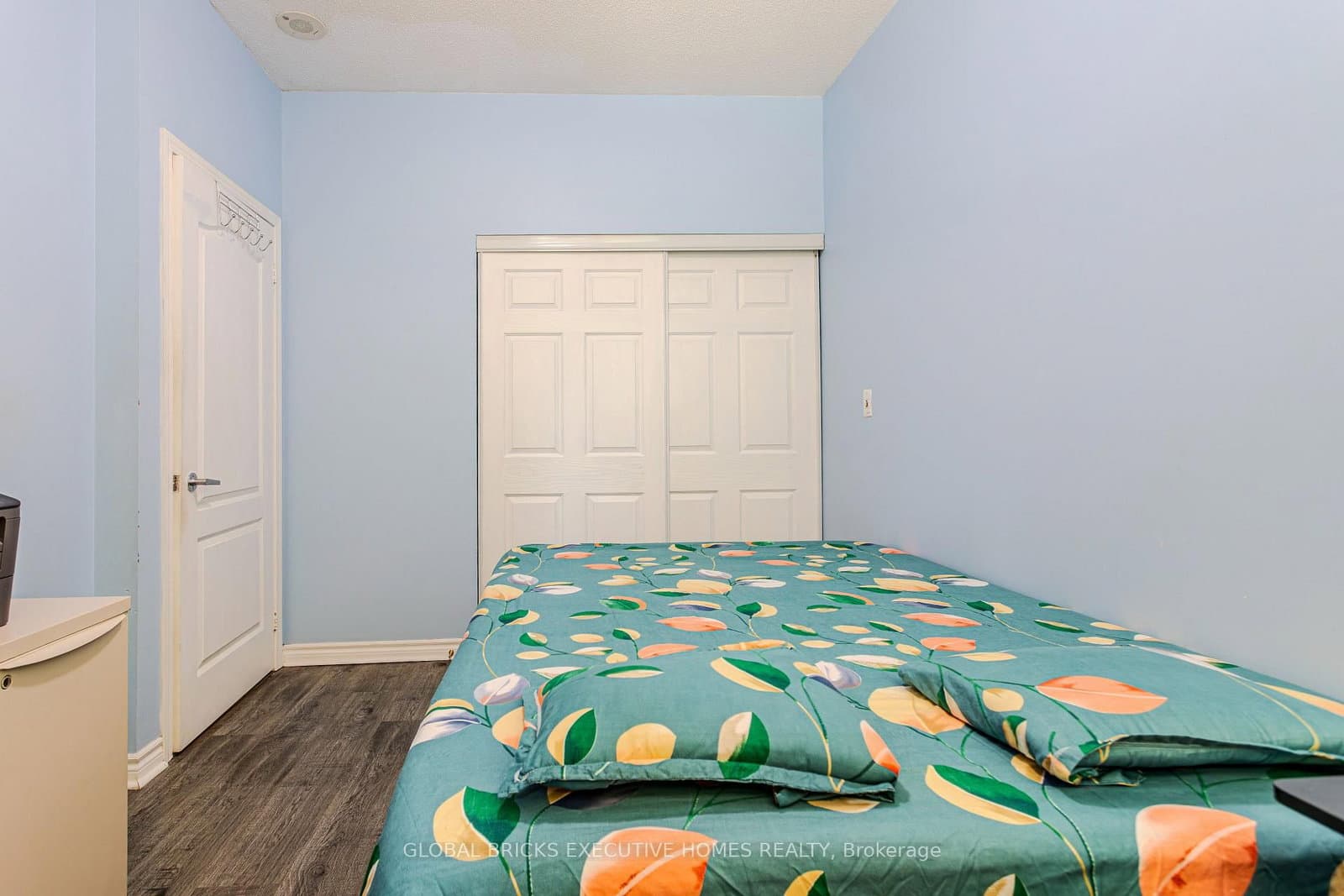 33 Elm Drive W thumbnail 16